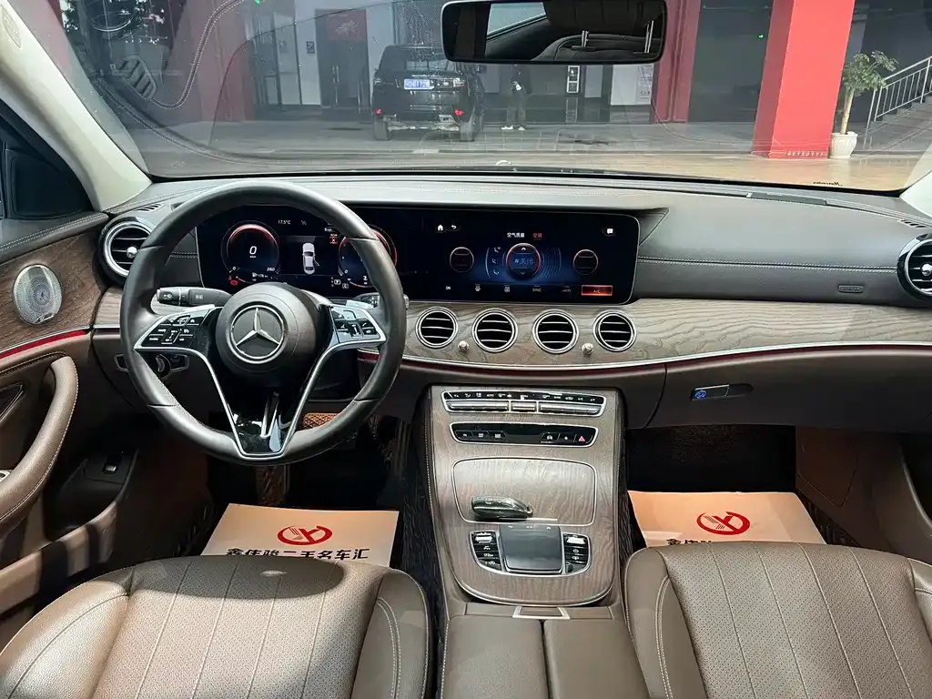 Mercedes-Benz E-Class — фото 10