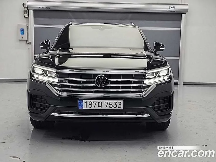 Volkswagen Touareg 2023 из KR, фото 1