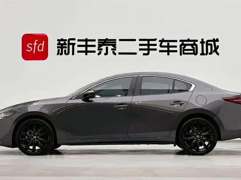 Mazda 3 Axela 2023 из CN, фото 4