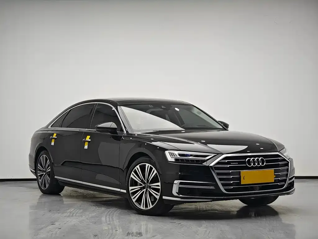 Audi A8 — фото 5