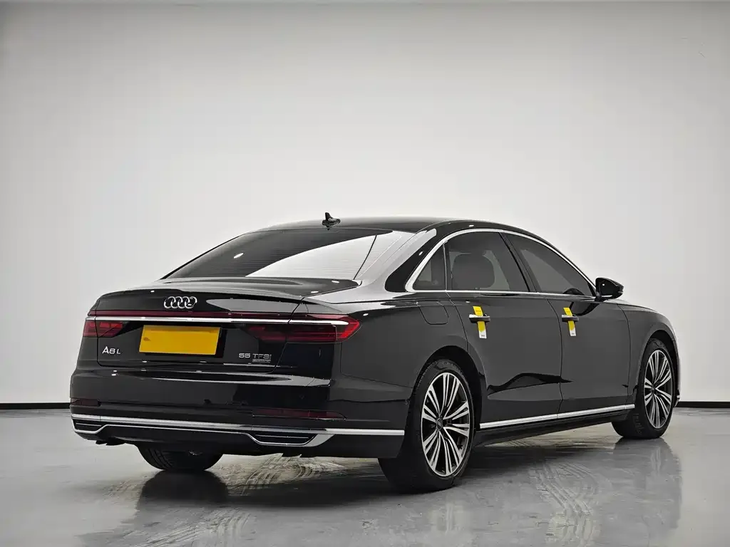 Audi A8 — фото 9