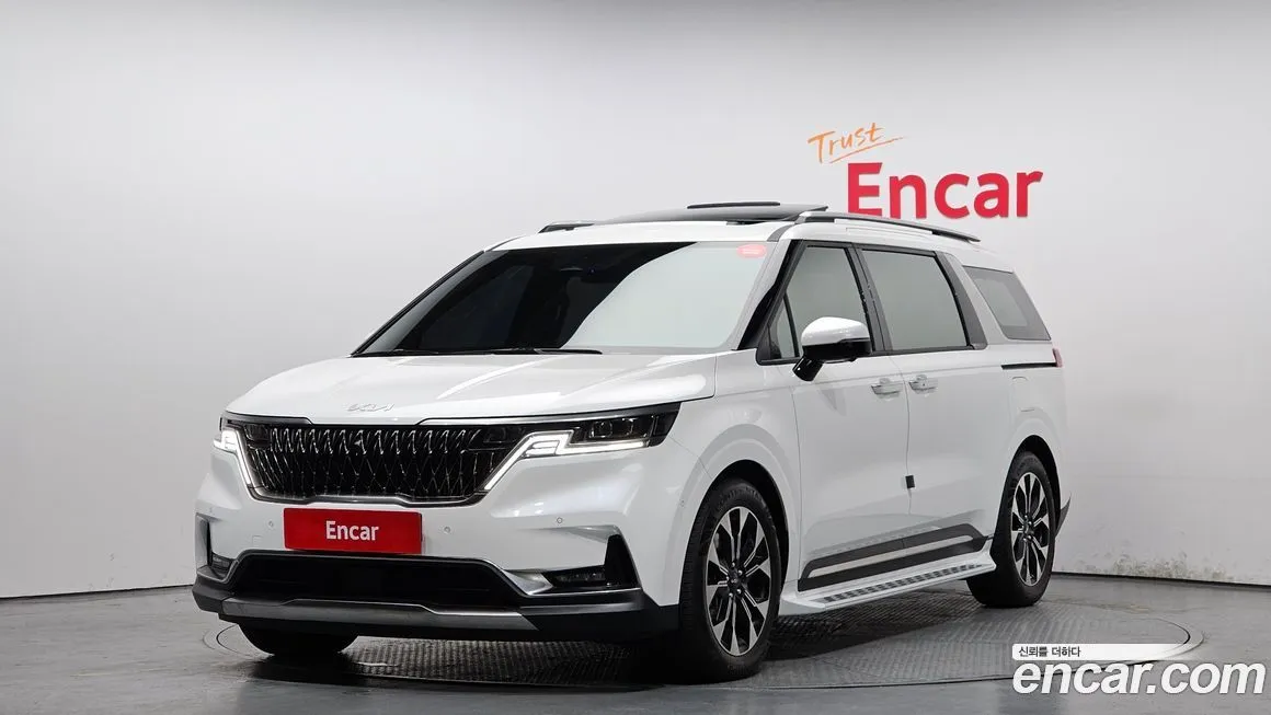 Kia Carnival — фото 1