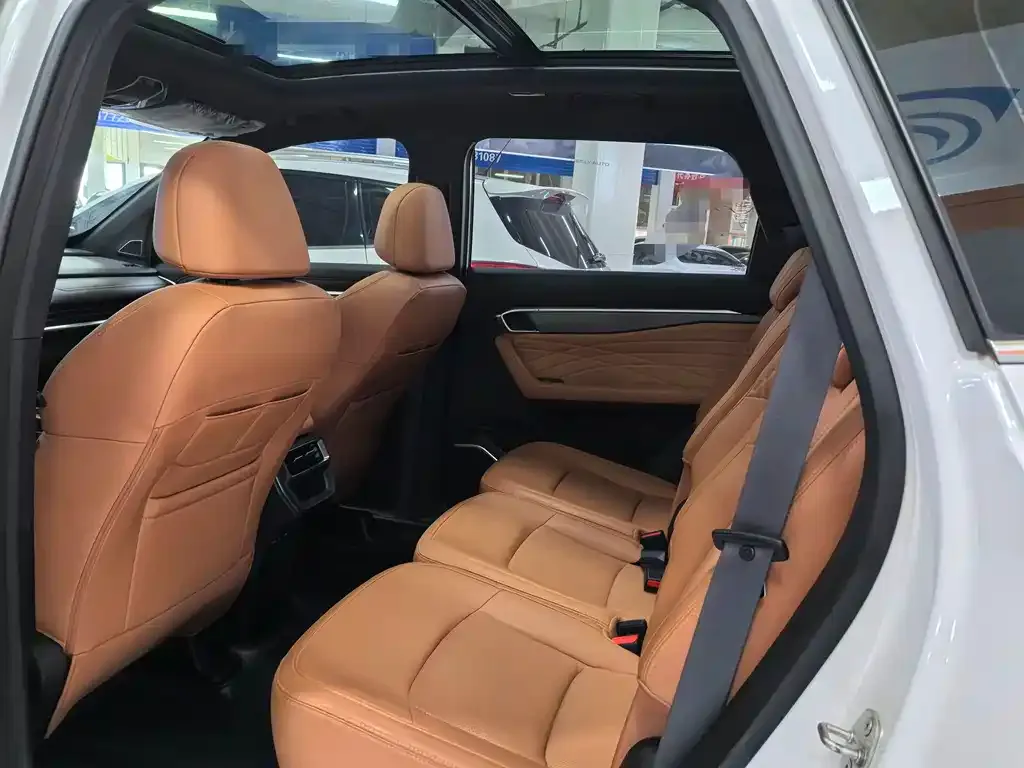 Geely Haoyue L 2024 из CN, фото 5