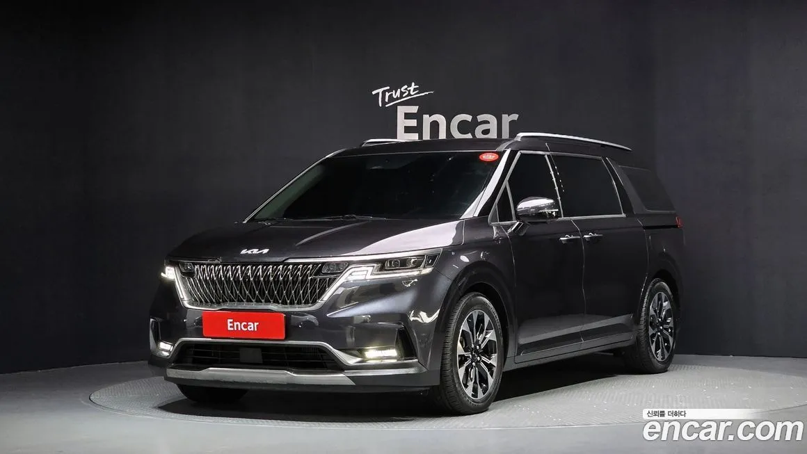Kia Carnival — фото 1