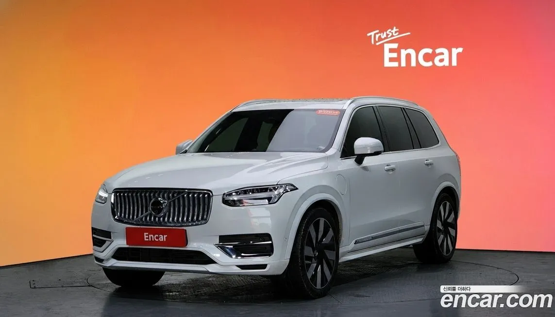 Volvo XC90 — фото 1