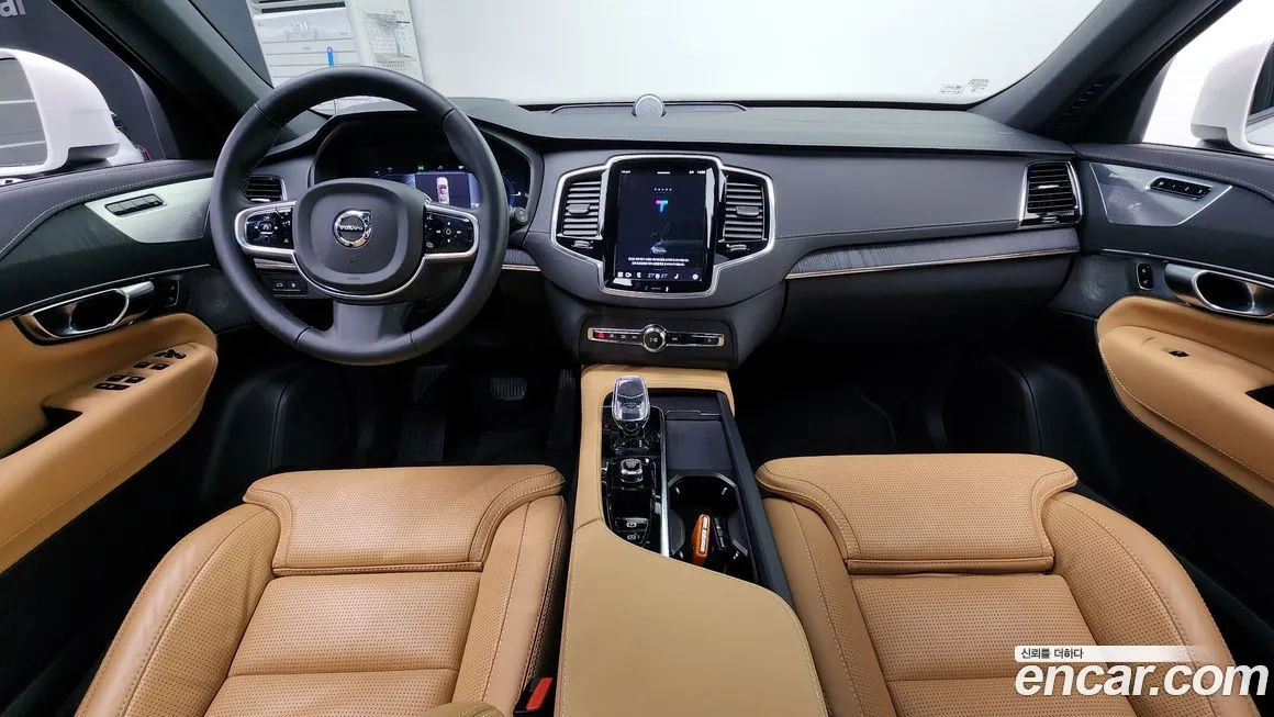 Volvo XC90 — фото 10