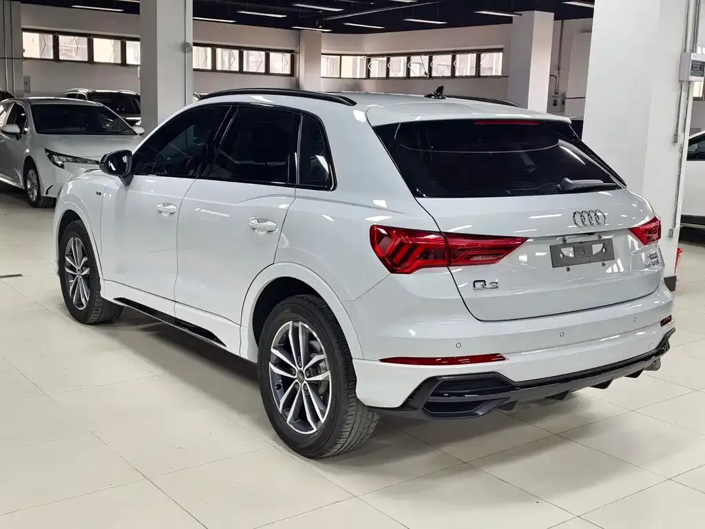 Audi Q3 2021 из CN, фото 3