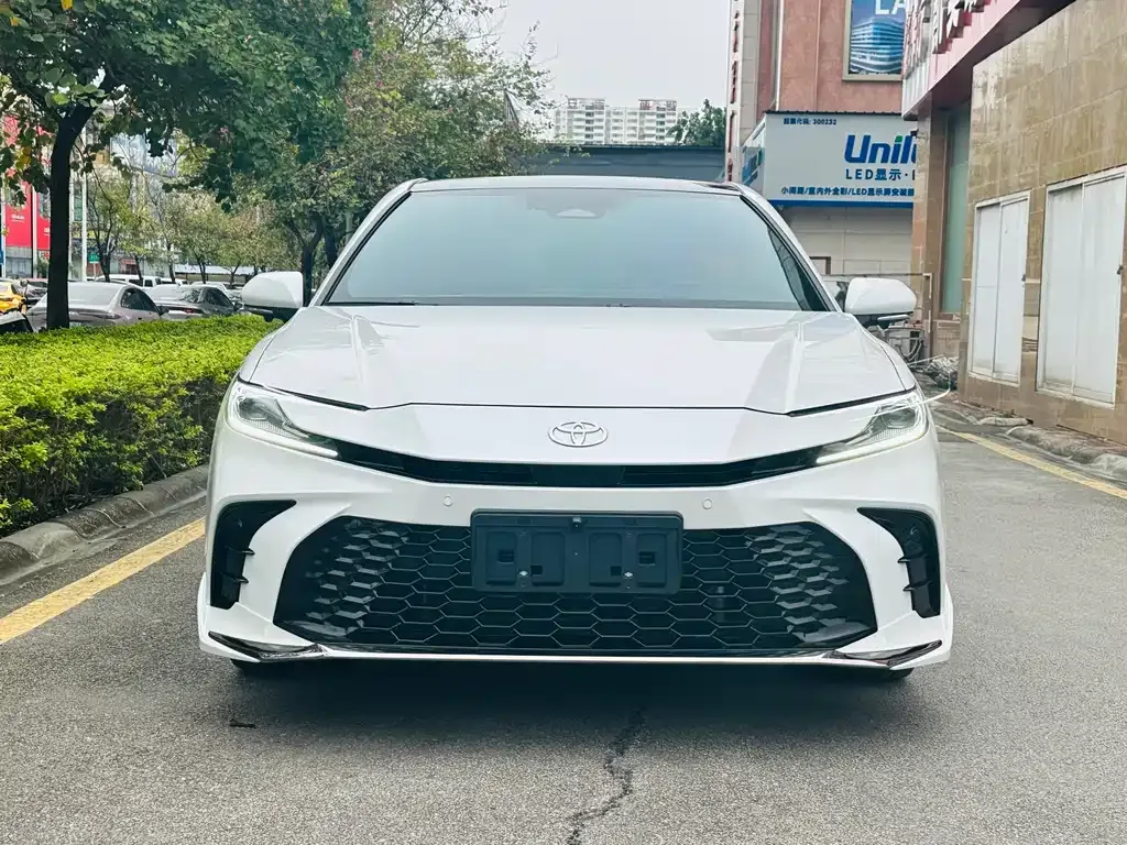 Toyota Camry 2025 из CN, фото 10