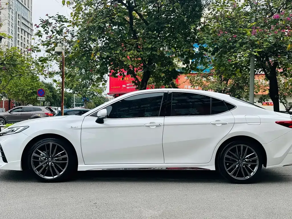 Toyota Camry 2025 из CN, фото 9