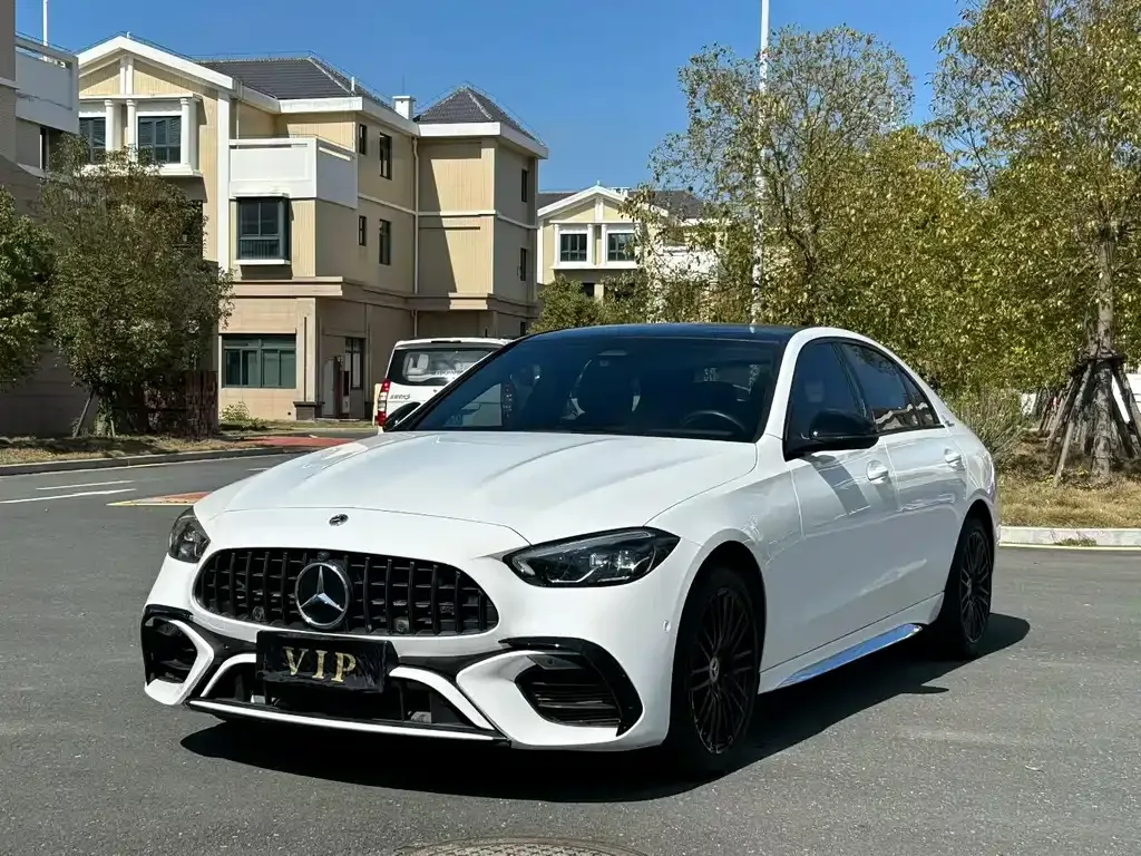 Mercedes-Benz C-Class — фото 1
