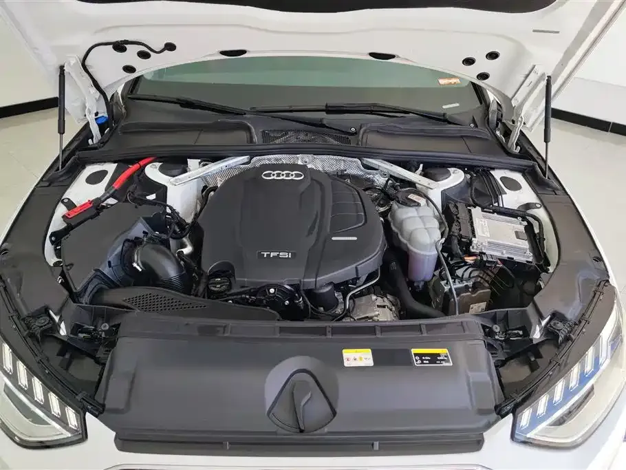 Audi A4L 2021 из CN, фото 10
