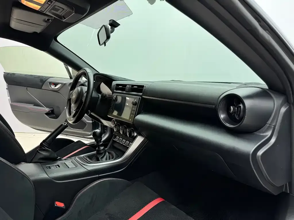 Subaru BRZ 2022 из CN, фото 8