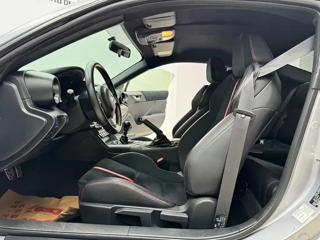 Subaru BRZ 2022 из CN, фото 9