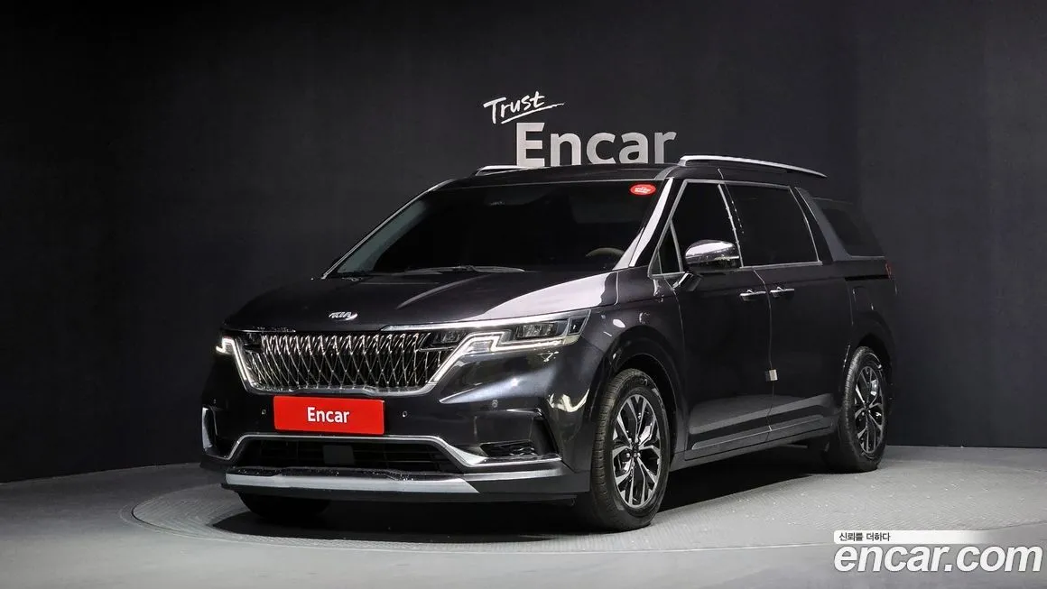 Kia Carnival — фото 1