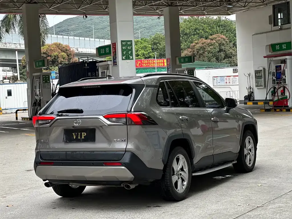Toyota RAV4 2021 из CN, фото 8
