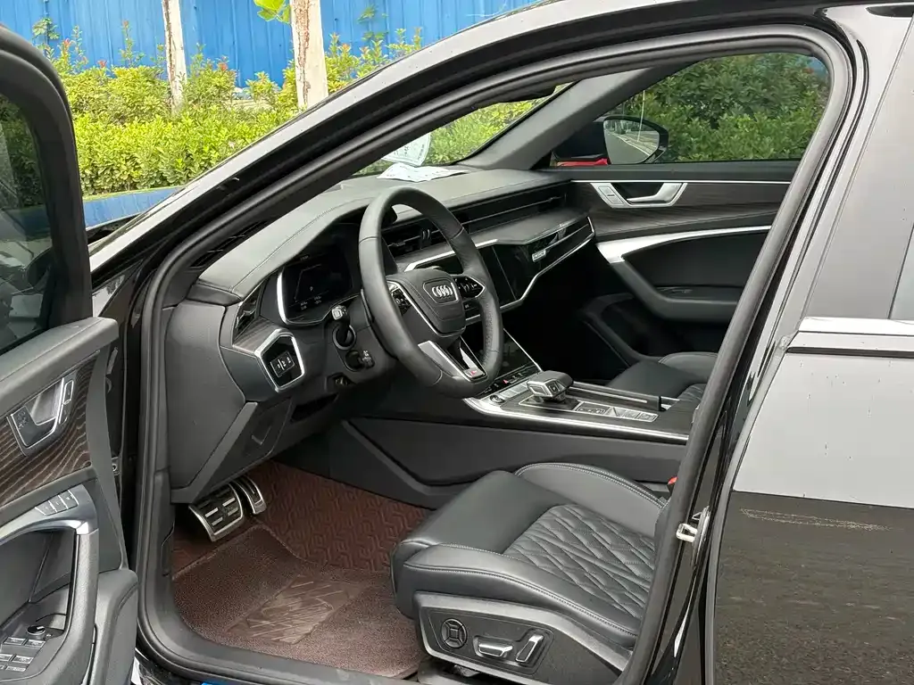 Audi A6L 2025 из CN, фото 2