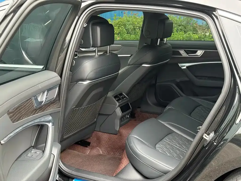 Audi A6L 2025 из CN, фото 3