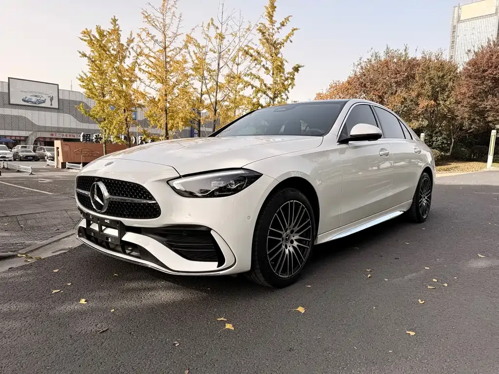 Mercedes-Benz C-Class — фото 1