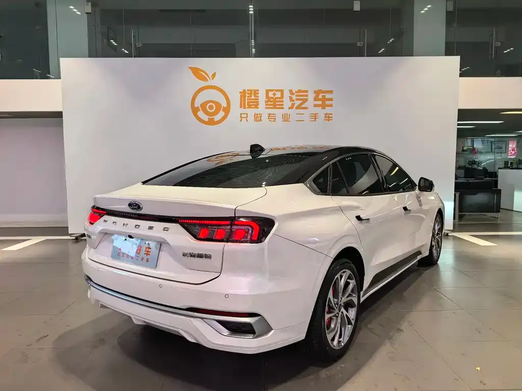 Ford Mondeo 2023 из CN, фото 3