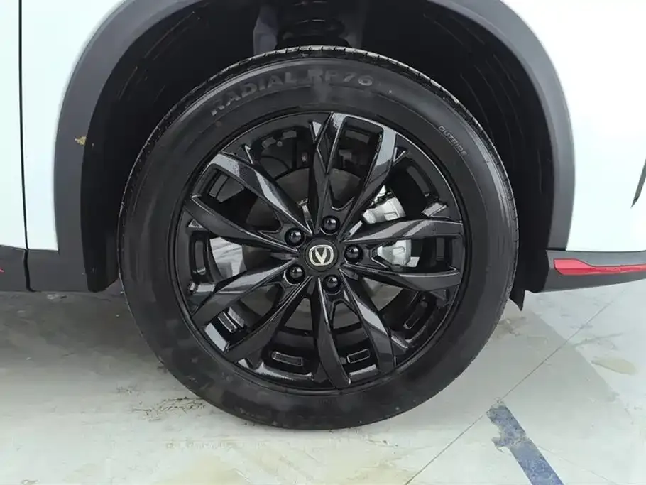Changan X5 PLUS — фото 10