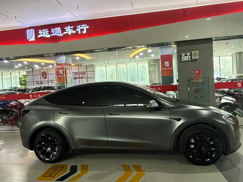 Tesla Model Y — фото 3