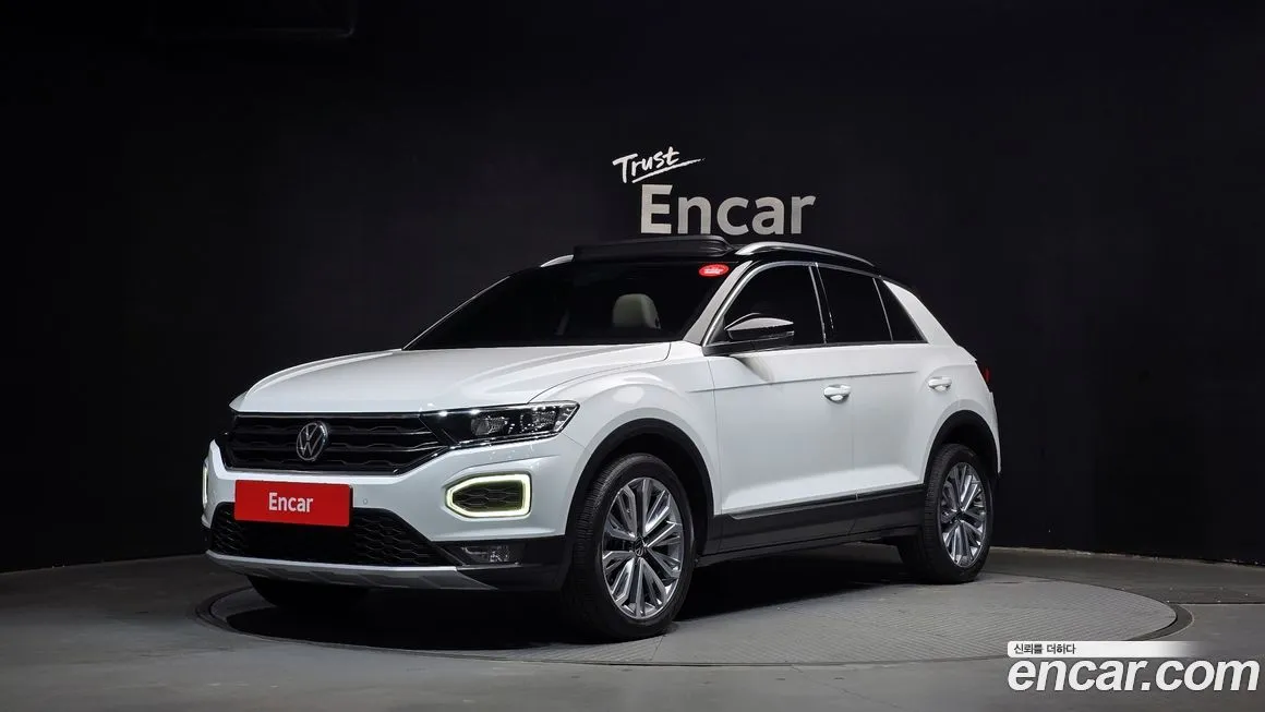 Volkswagen T-Roc — фото 1