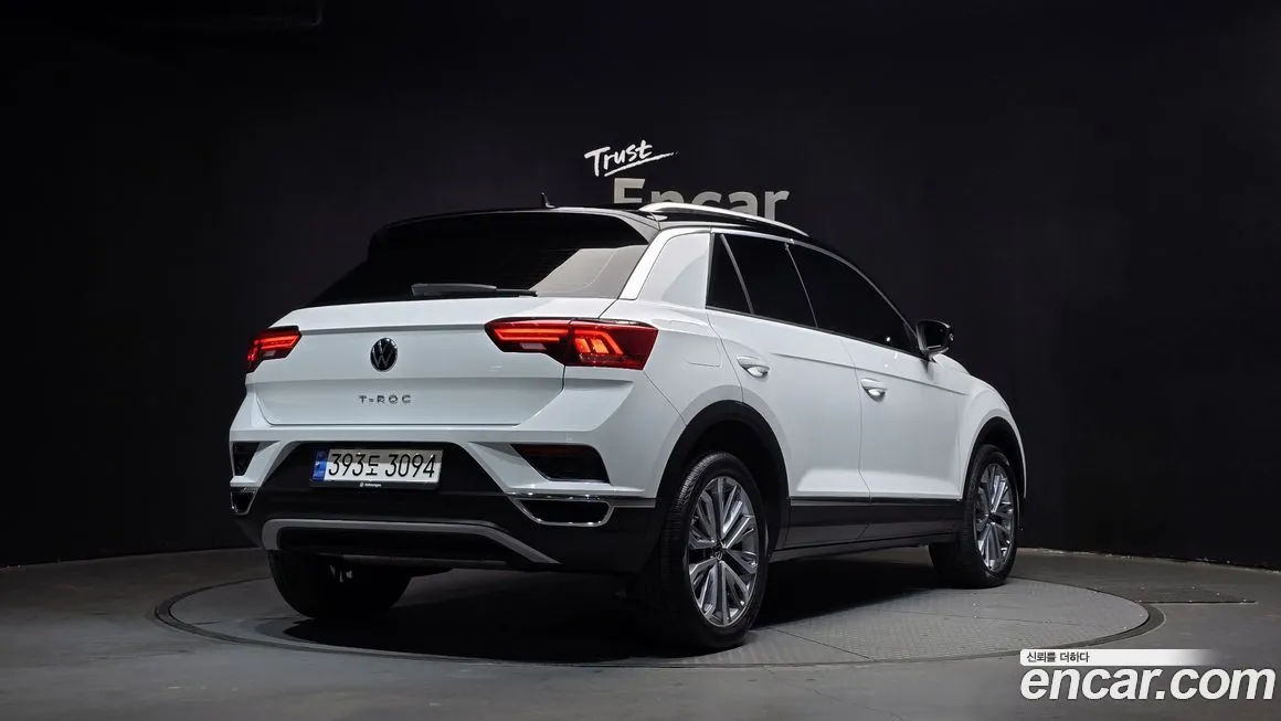 Volkswagen T-Roc — фото 2