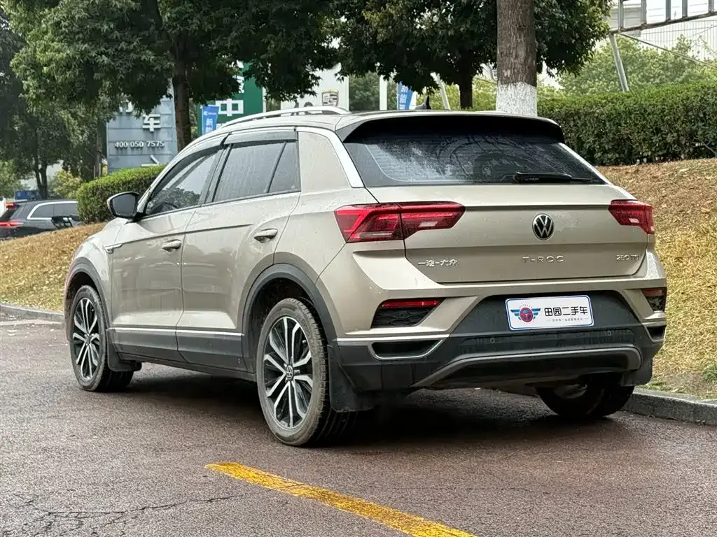 Volkswagen T-Roc — фото 5
