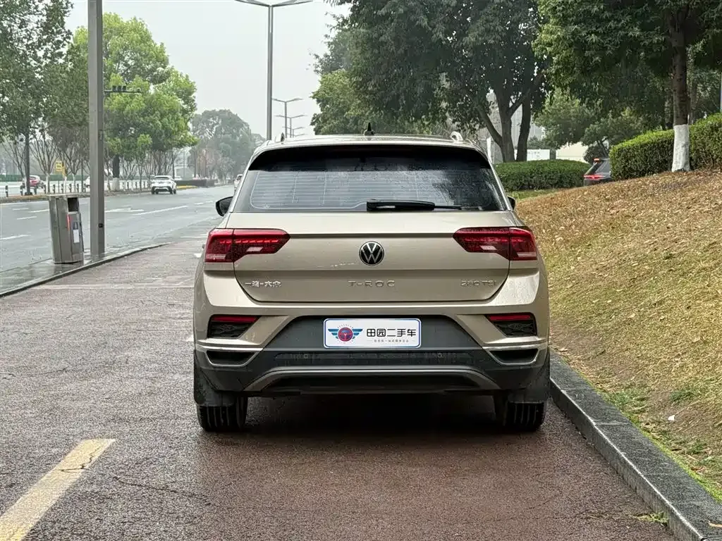 Volkswagen T-Roc — фото 3