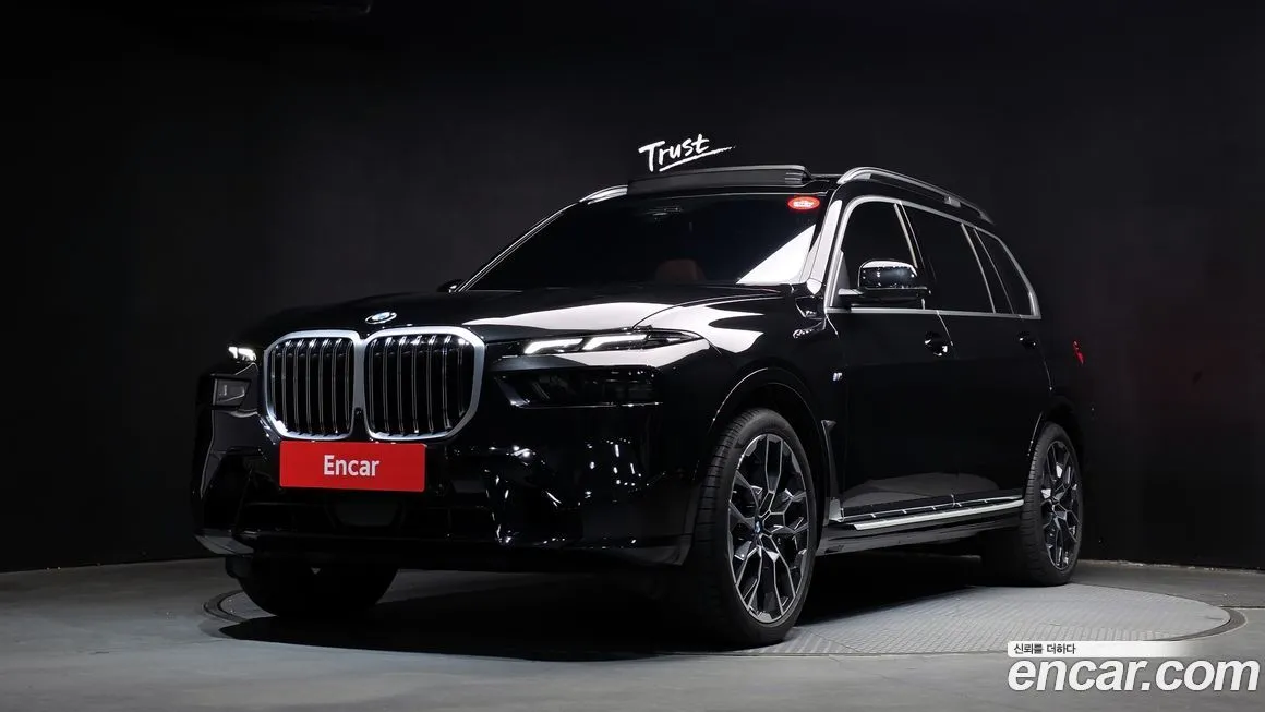 BMW X7 — фото 1