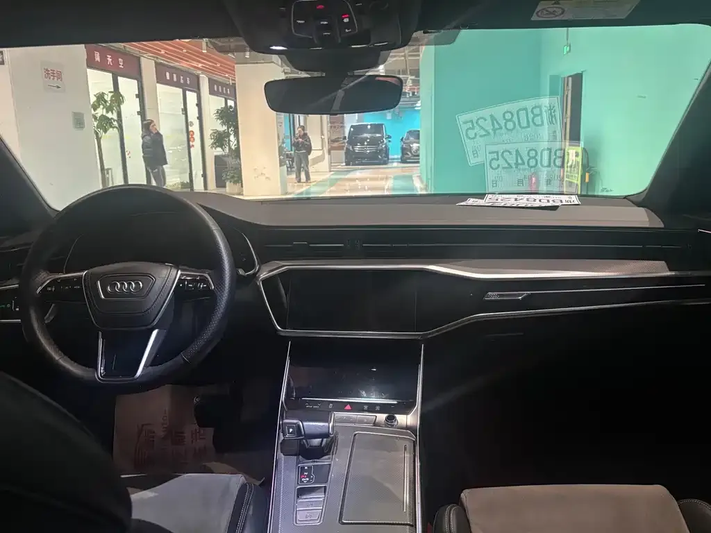 Audi A6L 2023 из CN, фото 6