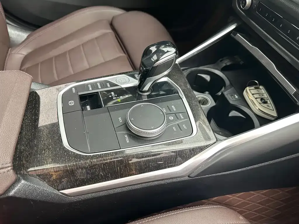 BMW 3 Series 2021 из CN, фото 3