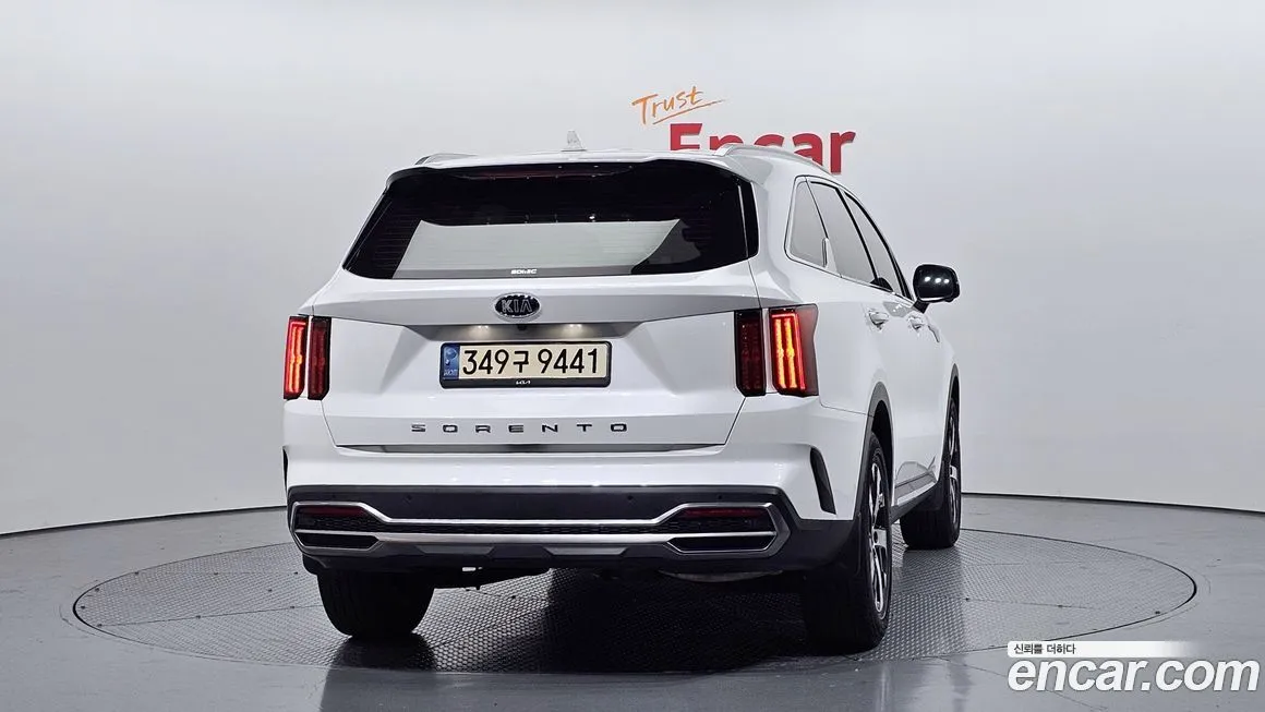 Kia Sorento — фото 8