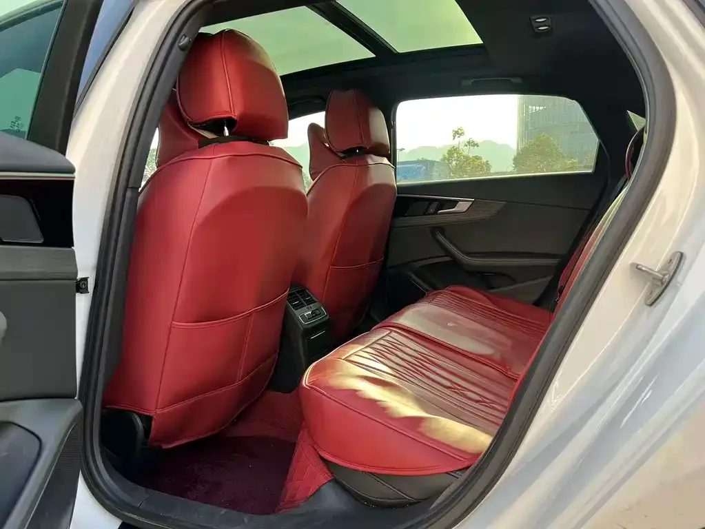 Audi A4L 2023 из CN, фото 5