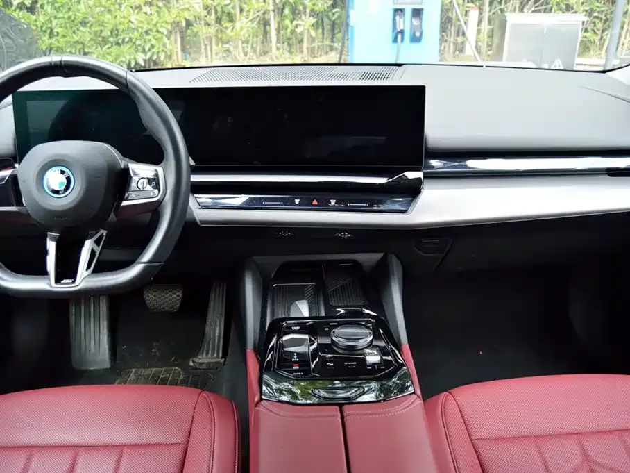 BMW i5 2025 из CN, фото 4