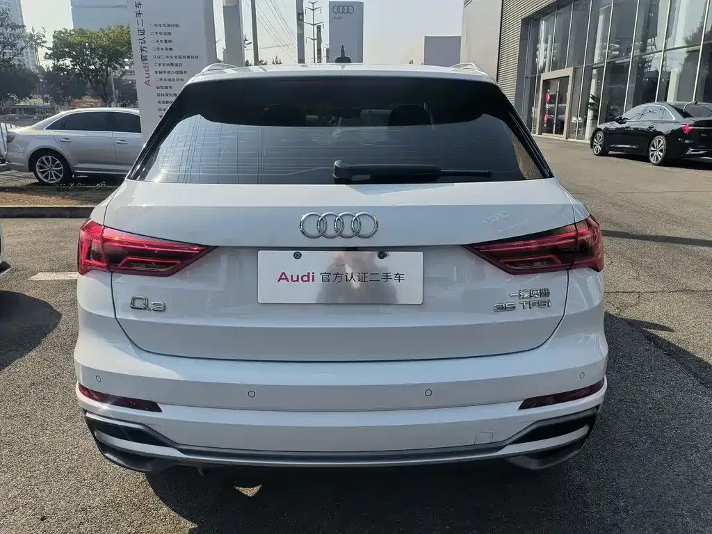 Audi Q3 — фото 8