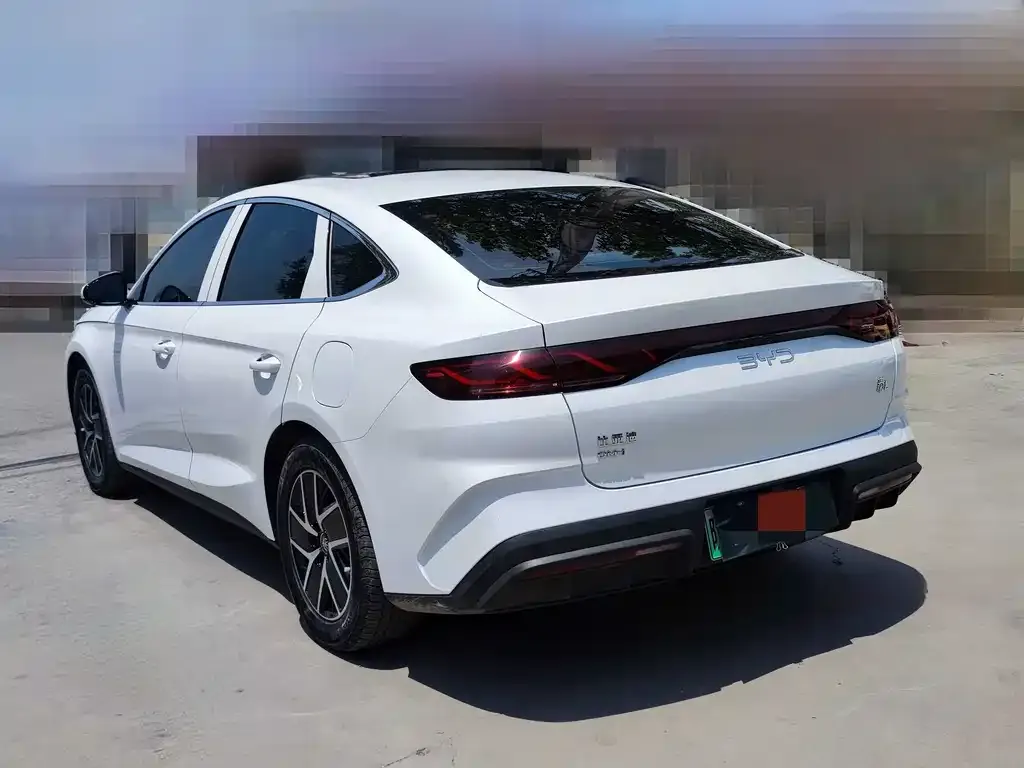 BYD Qin L — фото 4
