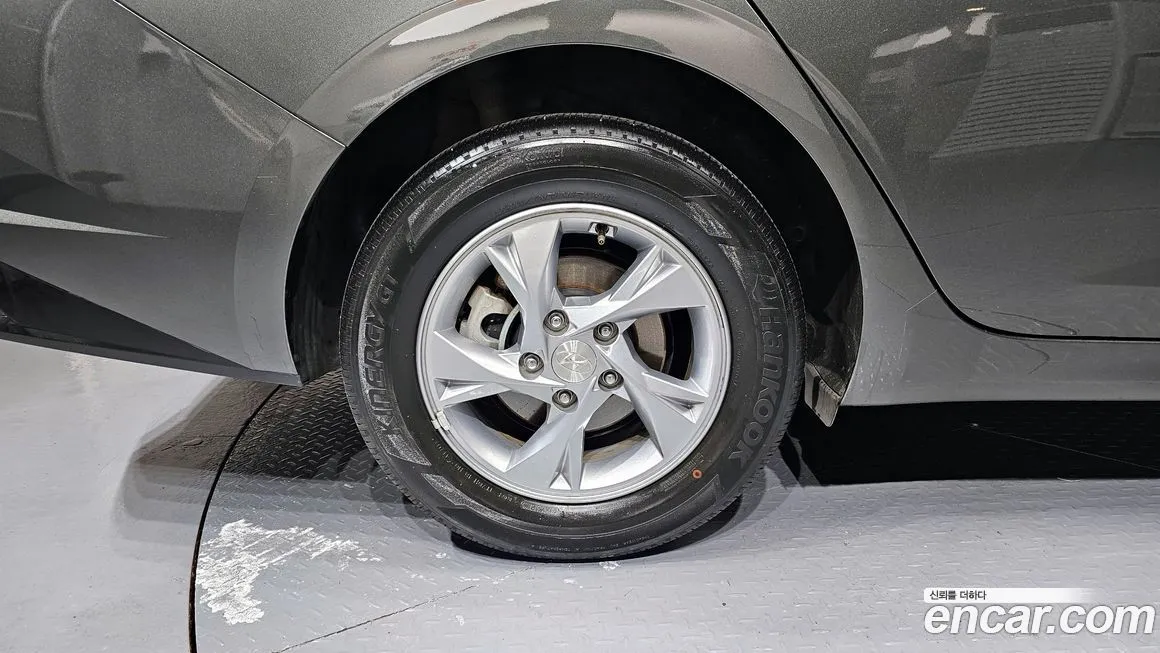 Hyundai AVANTE 2021 из KR, фото 3