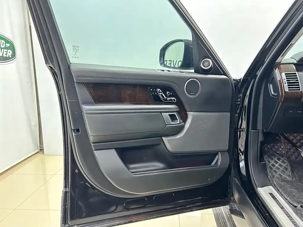 Land Rover Range Rover — фото 10