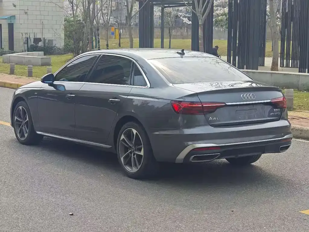 Audi A4L 2024 из CN, фото 8