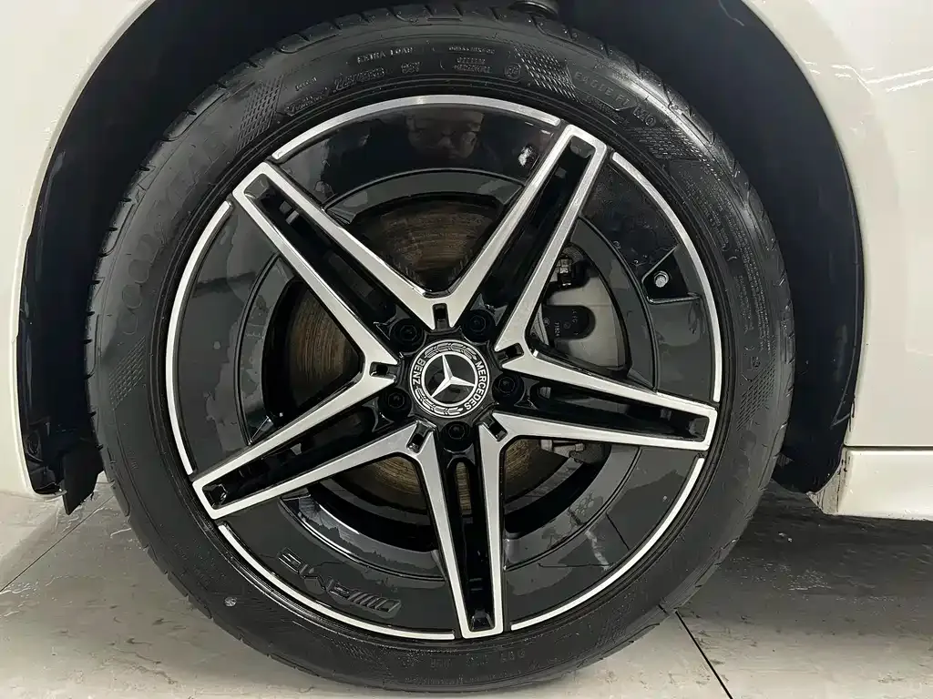 Mercedes-Benz C-Class 2024 из CN, фото 8