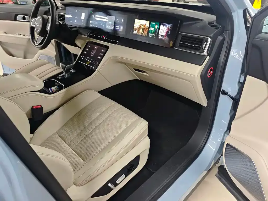 Li Auto ONE — фото 9