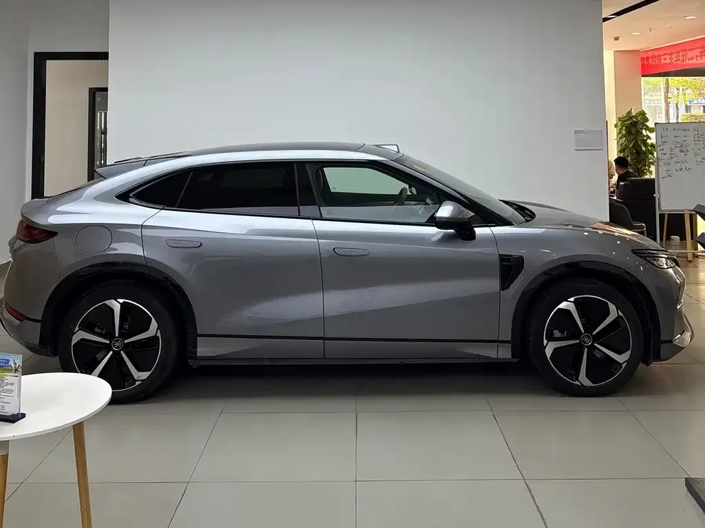 BYD L EV 2025 из CN, фото 6