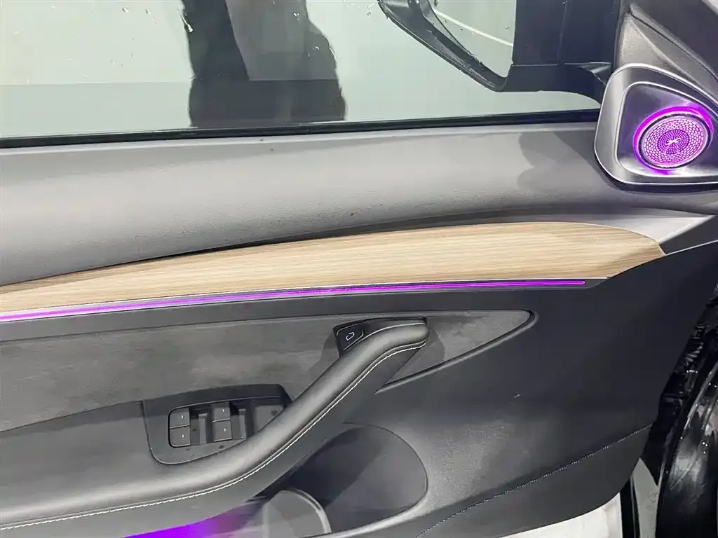 Tesla Model 3 — фото 4