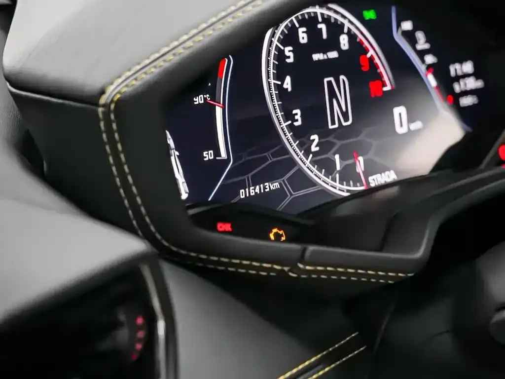 Lamborghini Huracan 2023 из CN, фото 3