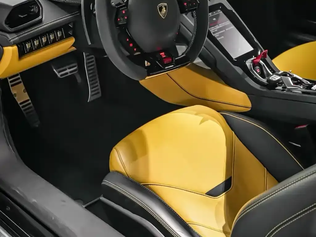Lamborghini Huracan 2023 из CN, фото 8