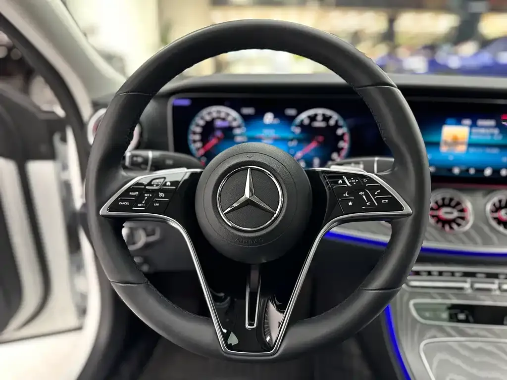 Mercedes-Benz CLS — фото 6