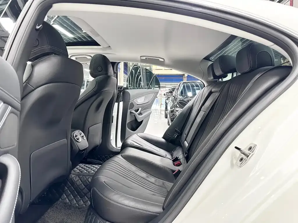 Mercedes-Benz CLS — фото 3