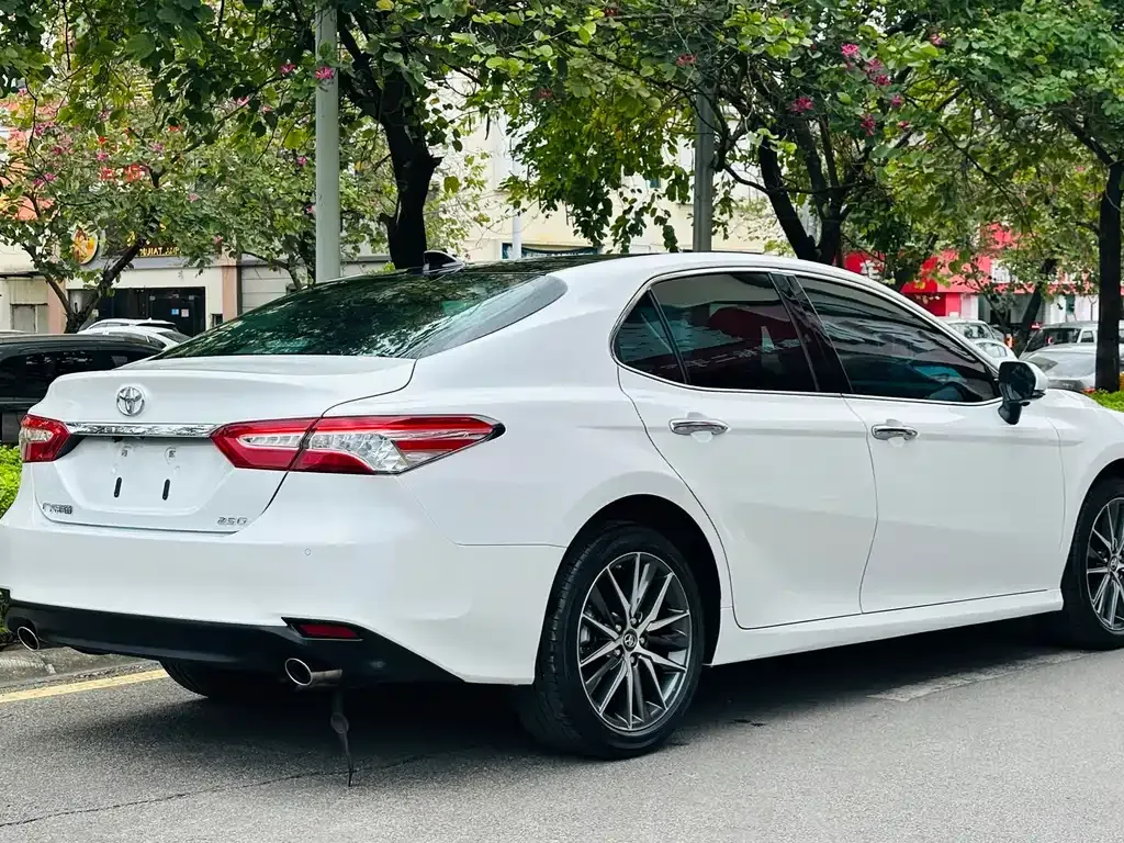 Toyota Camry 2021 из CN, фото 7