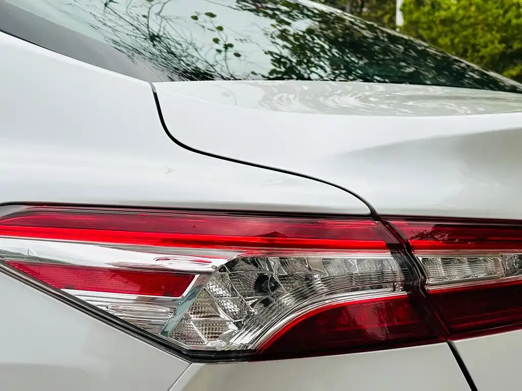 Toyota Camry 2021 из CN, фото 2